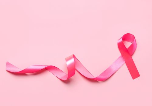 Outubro rosa: mês eleito para a conscientização sobre o câncer de mama 